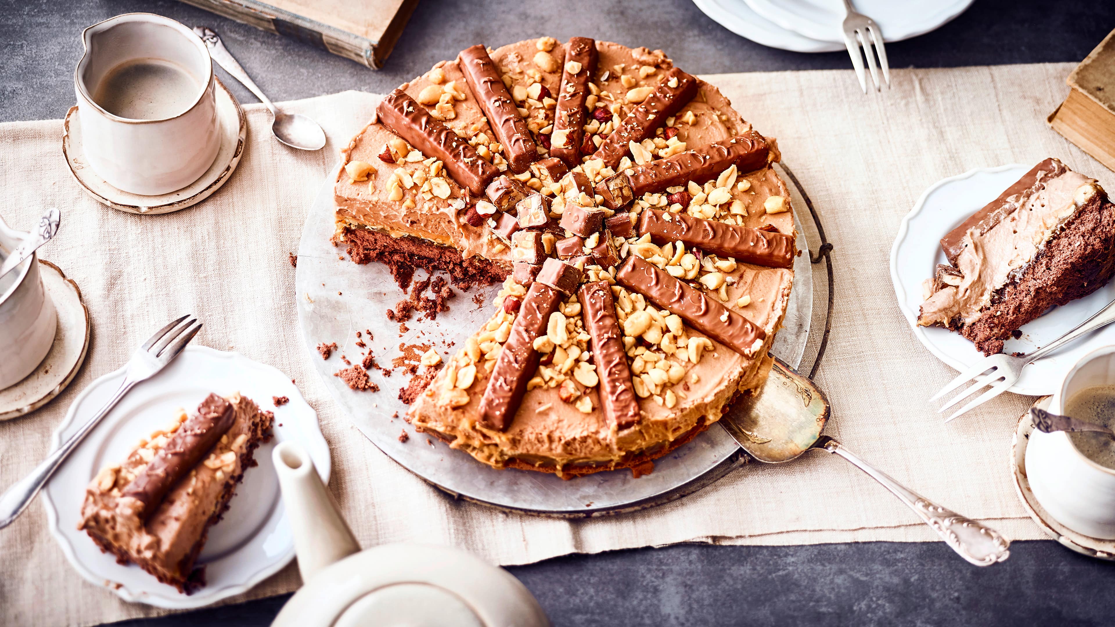 Paar Macht Eine Torte In Küche Paar Macht Eine Torte In Küche